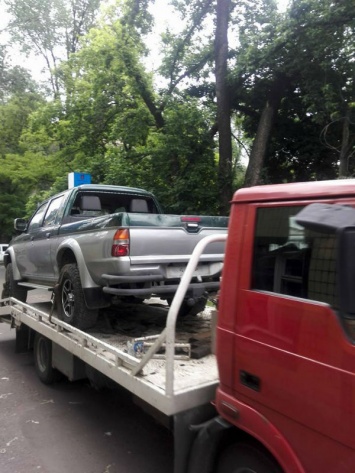 Пропавший автомобиль вернулся в Днепропетровский военный госпиталь