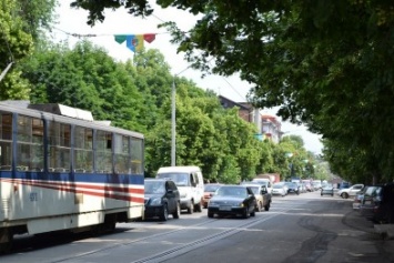 Участники Дня города в Кривом Роге заблокировали улицу Старо-Николаевскую (ФОТО)