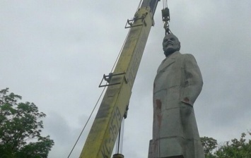 В Одессе декоммунизировали Ленина со второй попытки