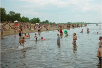 Пляжи открылись: где можно купаться в Днепропетровске
