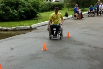 В Славянске состоялись соревнования среди инвалидов
