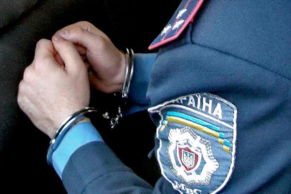 В Донецкой обл. будут судить милиционера, получившего 10 тыс. взятки от сообщницы боевиков "ДНР"