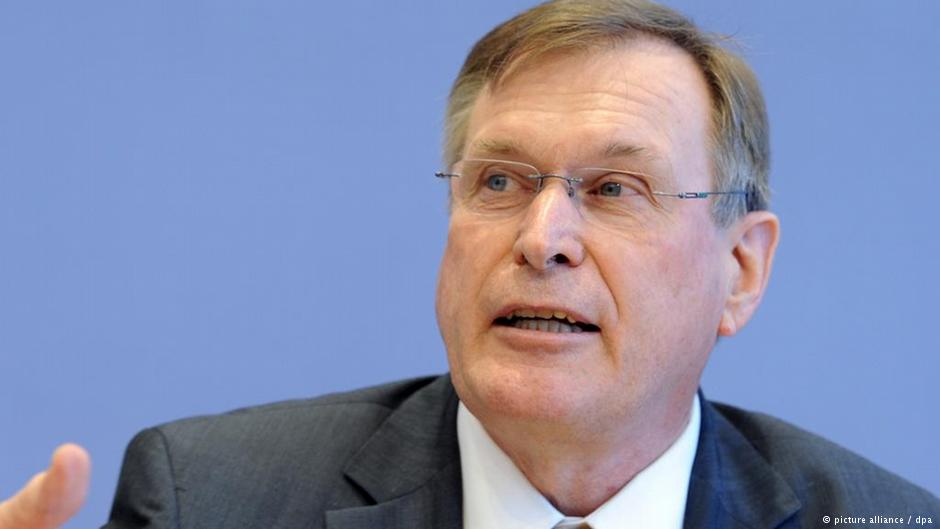 Вице-президент немецкого Бундестага в знак протеста отменил визит в РФ