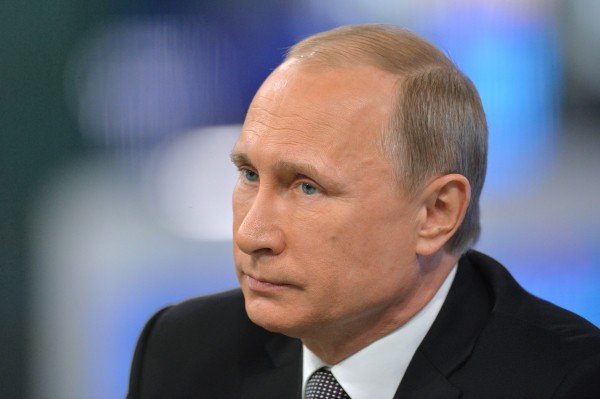 Путин: Полностью отказываться от иностранных производителей может быть опасно