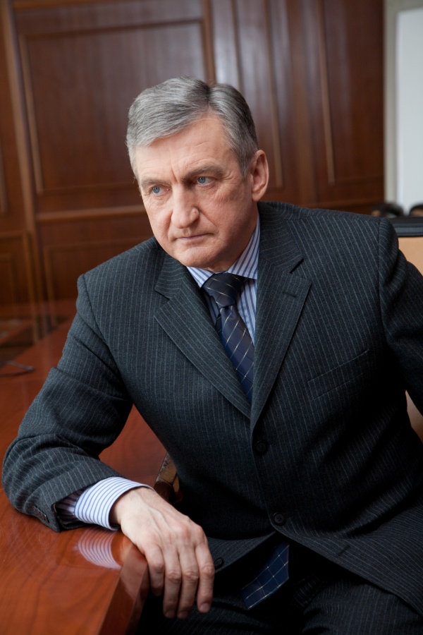 Олег Проживальский, «МТС-Украина»: «Иностранные инвесторы не торопятся в страну, где идут военные действия и падает ВВП»