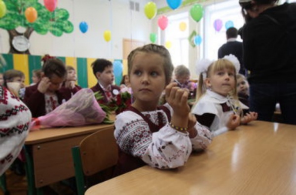 Киевляне не могут устроить первоклашек в школы по месту жительства