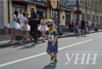 В Киеве состоялся "Цветной пробег"