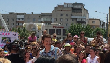 В Бердянске "Караоке на Майдане" вызвало небывалый ажиотаж (Фото)