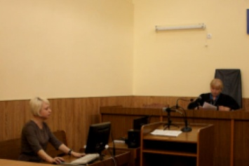 В Покровске (Красноармейске) суд решил передать дело секретаря городского совета в правоохранительные органы для надлежайшего оформления