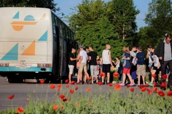 Дети-сироты из Луганщины отправились на отдых