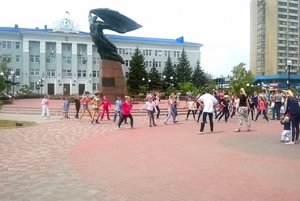 В Бердянске прошло торжество для детей и родителей "Фестиваль семьи"
