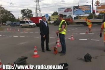 На Кировоградской дорогах появились первые пластиковые разметки
