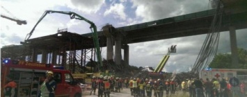 В Германии при обрушении моста погиб человек