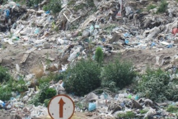 В Мариуполе проверили место захороненния миллиона тонн мусора (ФОТО)