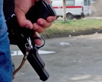 В Екатеринбурге неизвестный обстрелял посетителей гей-бара