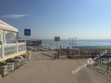 Одесская мэрия предъявила претензии к пляжному комплексу в Аркадии