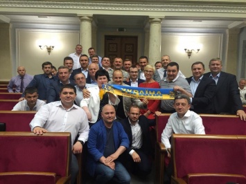Депутаты и футбол: Как нардепы будут поддерживать Украину в матче с Северной Ирландией