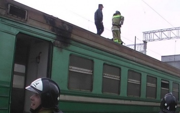 В Луганске на ж/д вокзале горела электричка