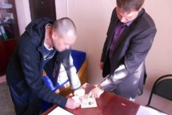 В Херсонском СИЗО двум заключенным выдали паспорта