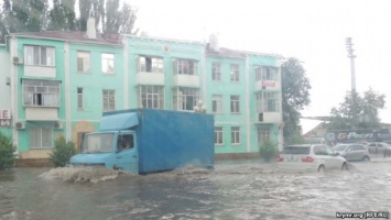 Из-за дождей в Керчи начался потоп (фото)