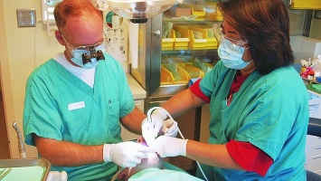 Расценки на услуги стоматологов в коммунальных клиниках вырастут на 10-15%