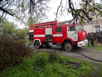 В Запорожской области пожар охватил дом и едва не унес жизнь человека