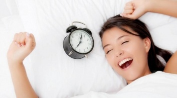 Ученые: Бессонница уходит, если меньше спать