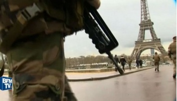 Антитеррор: Французских военных предлагают перевооружить и заставить двигаться