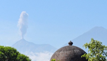 Извержение вулкана вызвало тревогу в Гватемале и Мексике