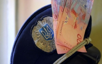 Правоохранители Житомирщины поймали на взятке своего же коллегу - тот соблазнился 9 тысячами гривен
