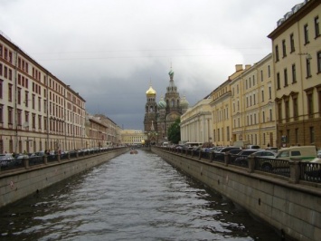 В Санкт-Петербурге спасатели вытащили из воды транссексуала