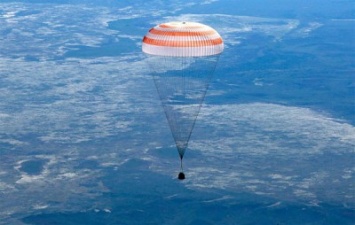 В "Роскосмосе" показали вид из капсулы космонавта