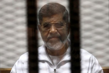Суд Каира приговорил к пожизненному сроку Муххамеда Мурси