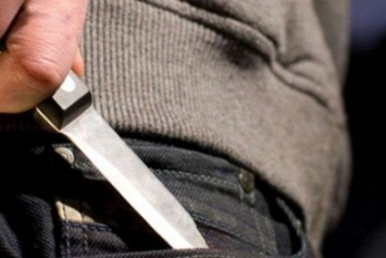 В Харькове мужчина с ножом пытался ограбить пенсионера