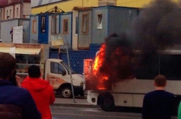 В России взорвалась маршрутка с пассажирами (Видео)