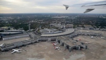 Пилот Eurowings объяснил, почему "забыл" 90 пассажиров
