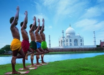 В университетах Индии появятся кафедры йоги