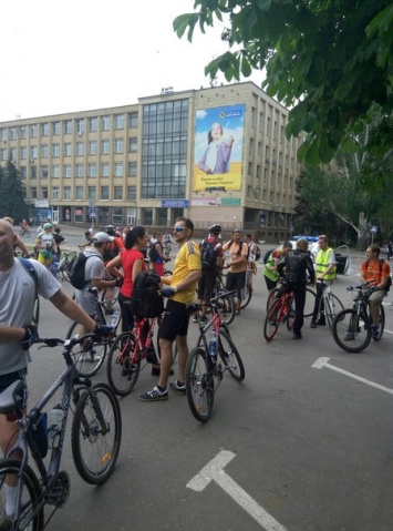 Велодень в Николаеве собрал сотни велосипедистов