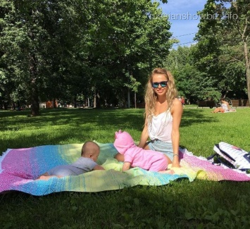 Анна Хилькевич устроила пикник с дочерью