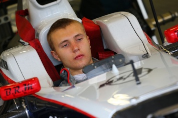 Сироткин пришел к финишу третьим во второй гонке этапа GP2 в Баку