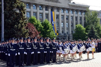 Выпускники Национальной академии Министерства внутренних дел Украины едут служить домой, в Донецкую область, - Аброськин