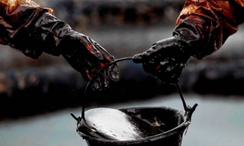 Стоимость нефти растет на фоне ослабления доллара