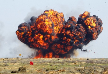 Масштабная трагедия в РФ: на границе с Казахстаном взорвался склад боеприпасов - сгорели десятки человек