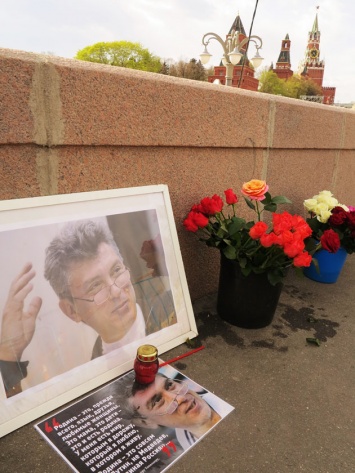 СК РФ завершил следствие в отношении пяти фигурантов дела об убийстве Немцова