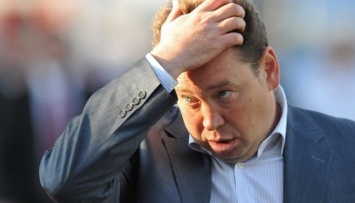Тренер сборной России подал в отставку после провала на Евро-2016