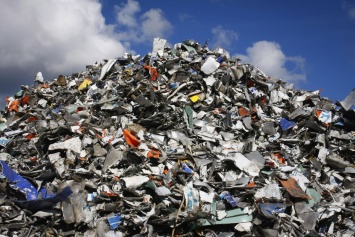 Рука помощи: в Киев будут везти мусорные отходы из Львова