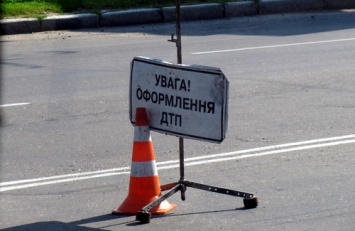 Лобовое столкновение на запорожской трассе: 2 человека погибли, 2 пострадали