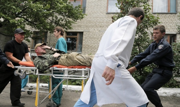 ОГА: Больницы Днепропетровска 3 июня приняли 31 раненого бойца АТО