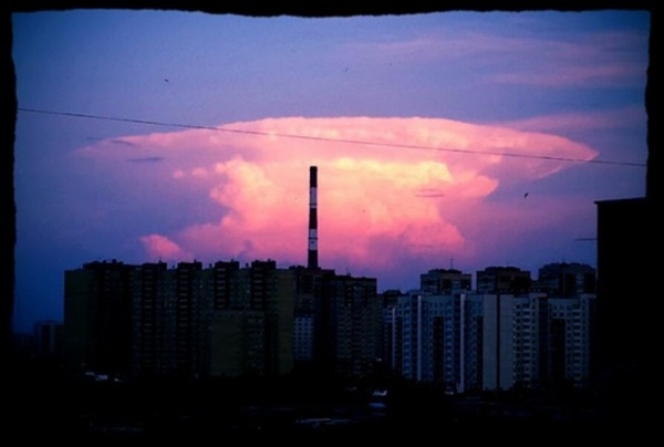 Жители Тюмени стали свидетелями необычного облака над городом