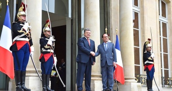 Во Франции стартовали переговоры Порошенко с Олландом